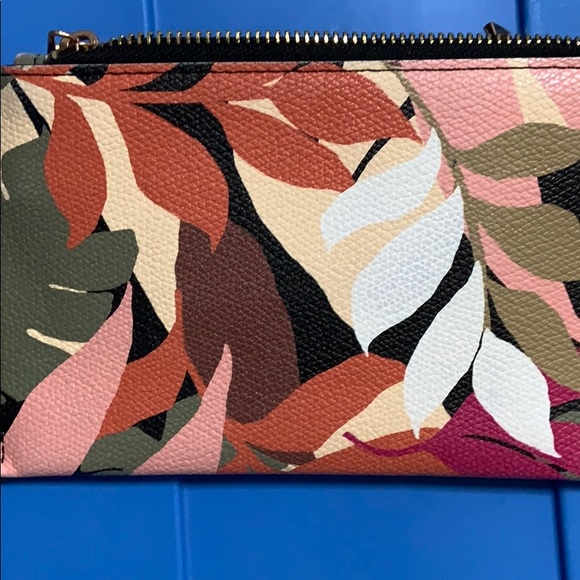 Little Wallet - Picture 2 of 2